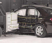 2009 Hyundai Sonata IIHS Side Impact Crash Test Picture