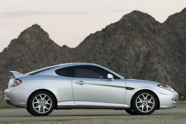 2008 Hyundai Tiburon Picture