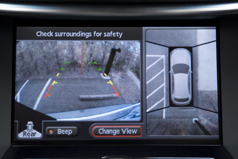 2010 Infiniti FX50 RearView Screen Picture