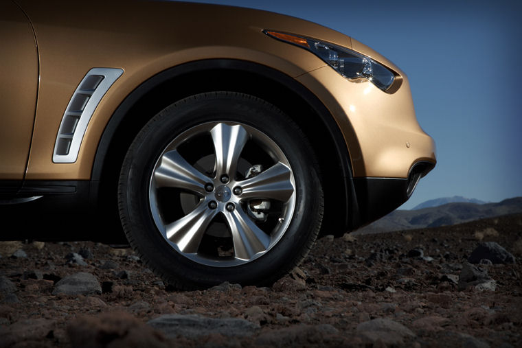 2011 Infiniti FX35 Rim Picture