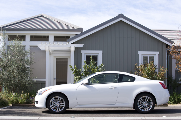 2009 Infiniti G37x Coupe Picture