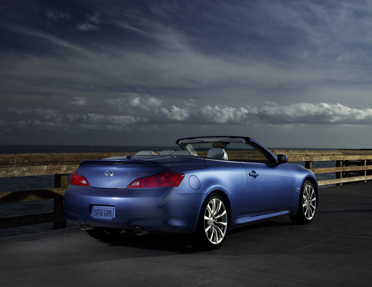 2010 Infiniti G37 Convertible Picture