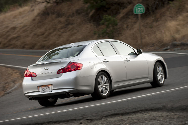 2011 Infiniti G25 Picture