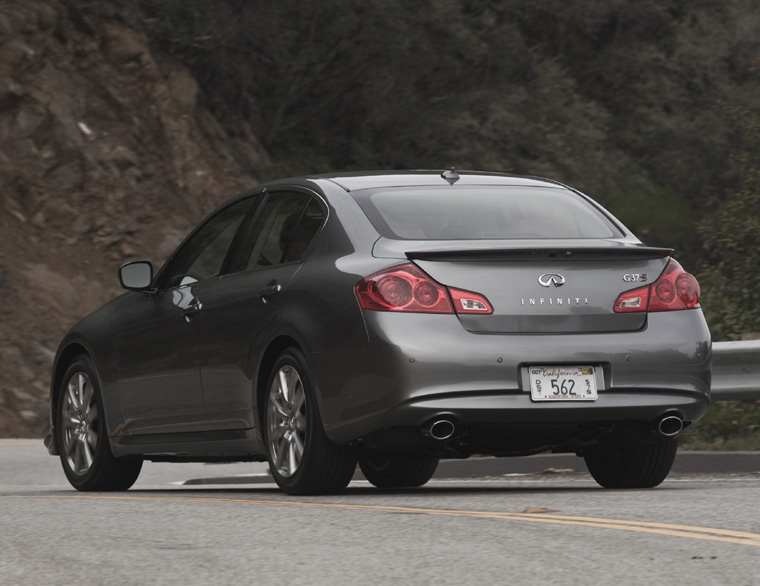 2011 Infiniti G37S Sedan Picture