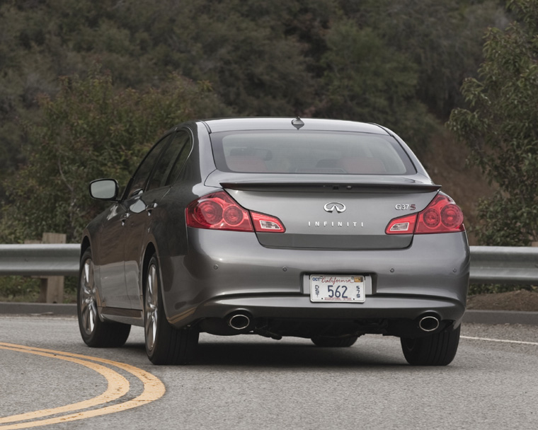 2011 Infiniti G37S Sedan Picture