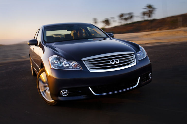 2009 Infiniti M45x Picture