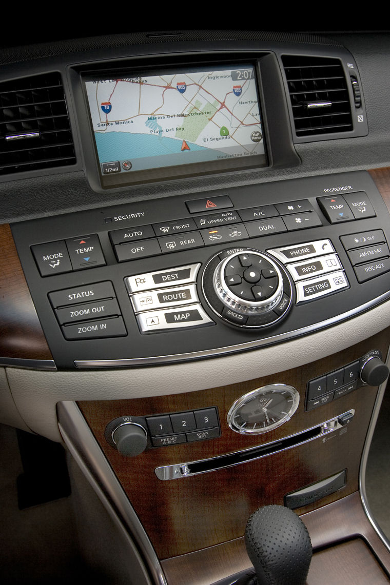 2009 Infiniti M45 Dashboard Picture