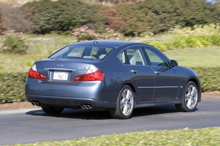 2010 Infiniti M35 S Picture