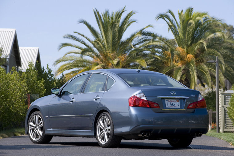 2010 Infiniti M35 S Picture