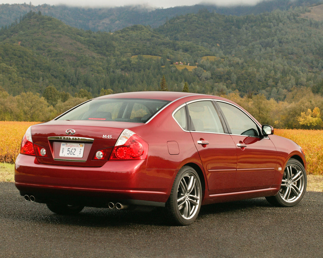 Infiniti M Desktop Wallpaper