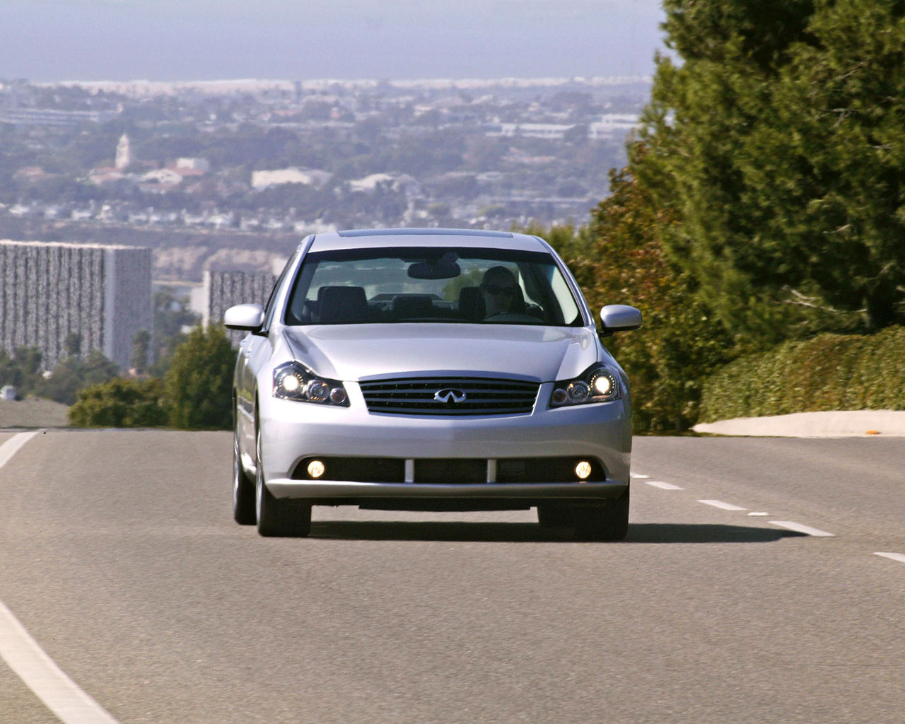 Infiniti M Desktop Wallpaper