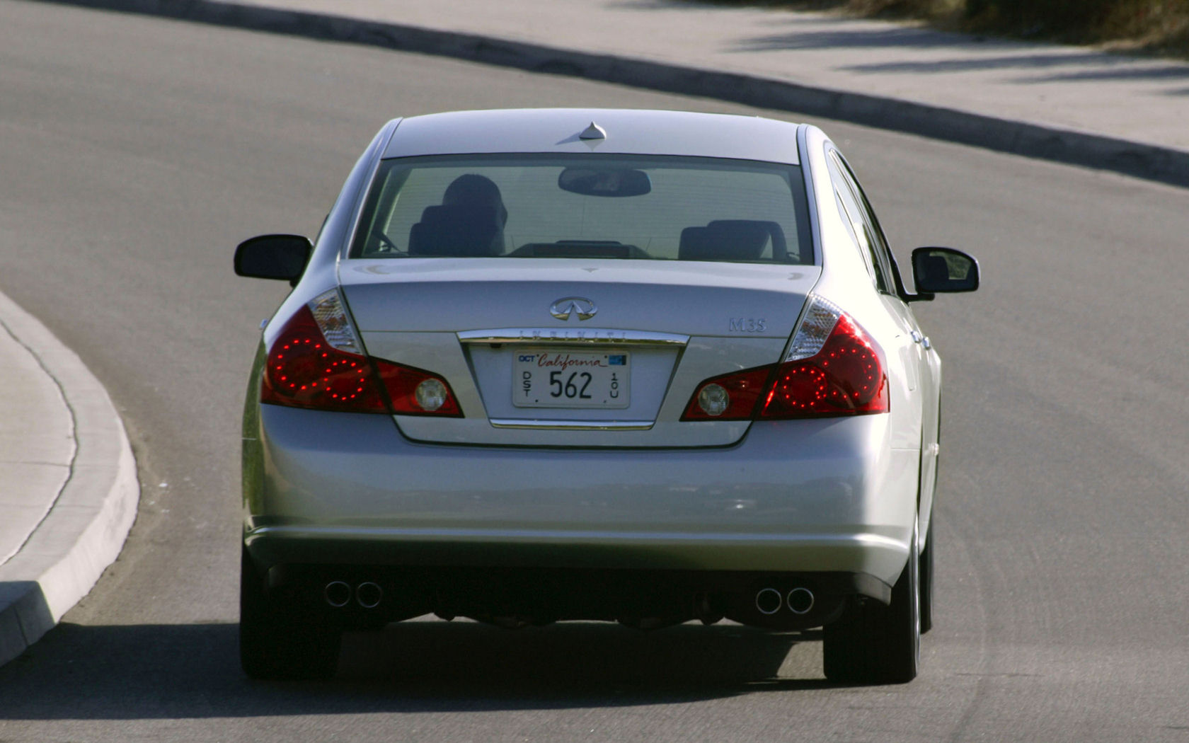 Infiniti M Desktop Wallpaper