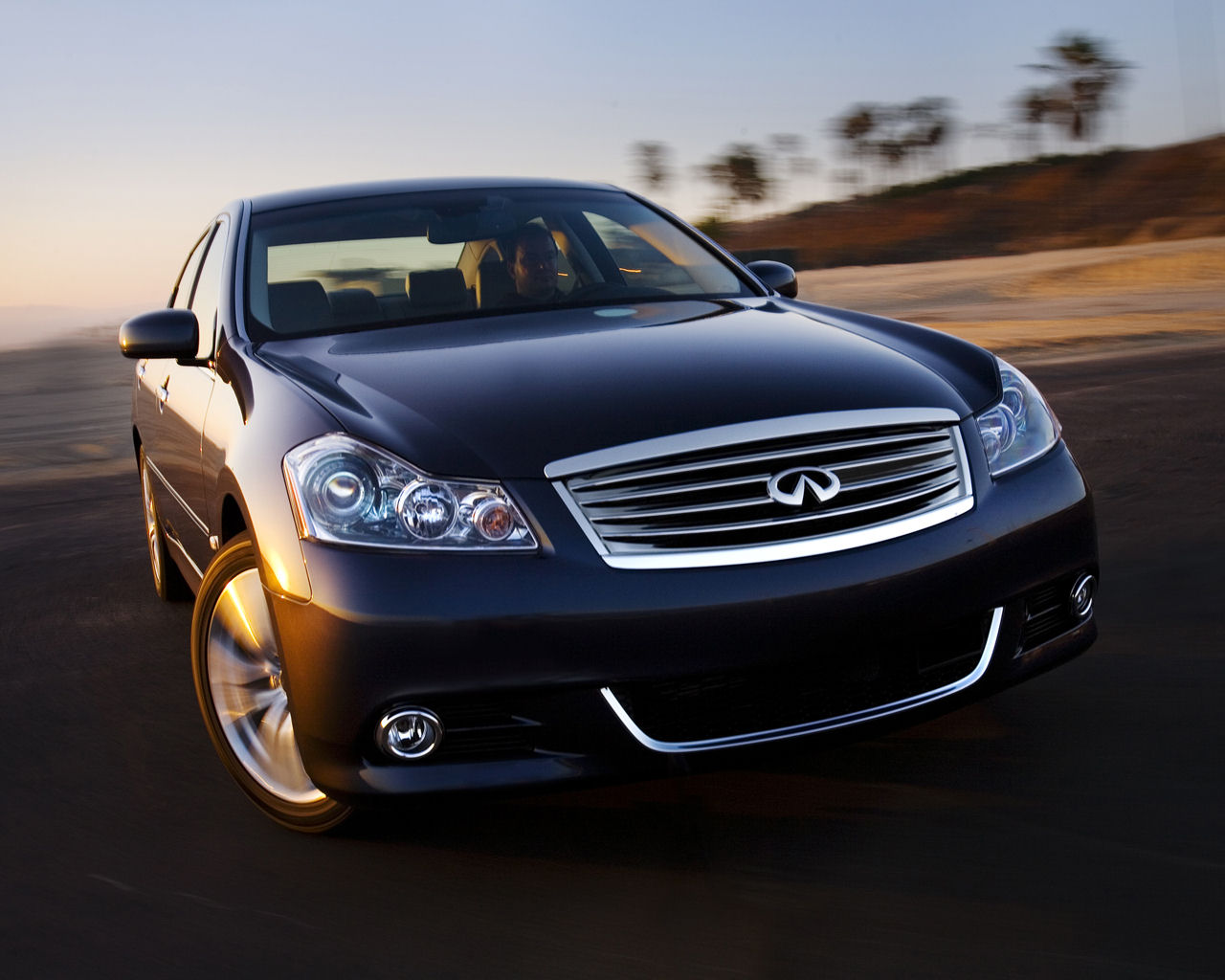 Infiniti M Desktop Wallpaper