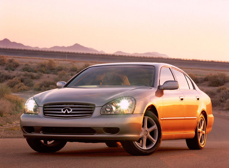 2002 Infiniti Q45 Picture