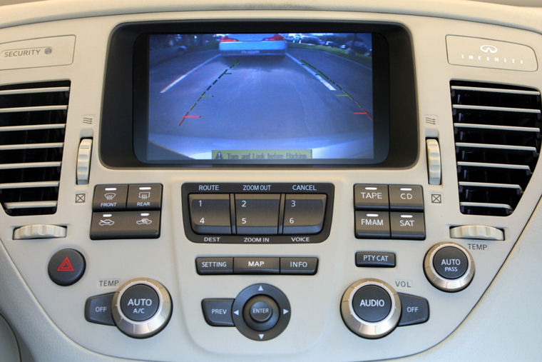 2002 Infiniti Q45 Dashboard Screen Picture