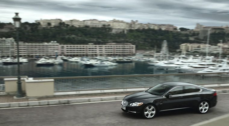 2009 Jaguar XF Picture