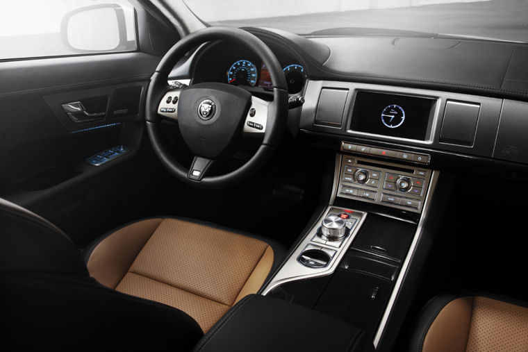 2010 Jaguar XFR Interior Picture