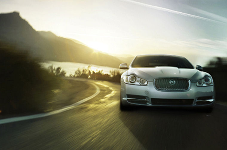 2010 Jaguar XF Picture