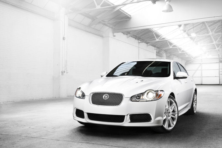 2010 Jaguar XFR Picture