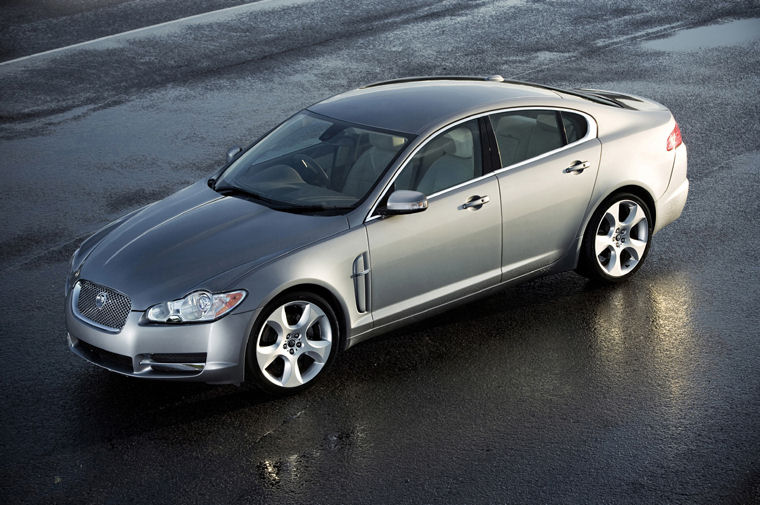 2010 Jaguar XF Picture