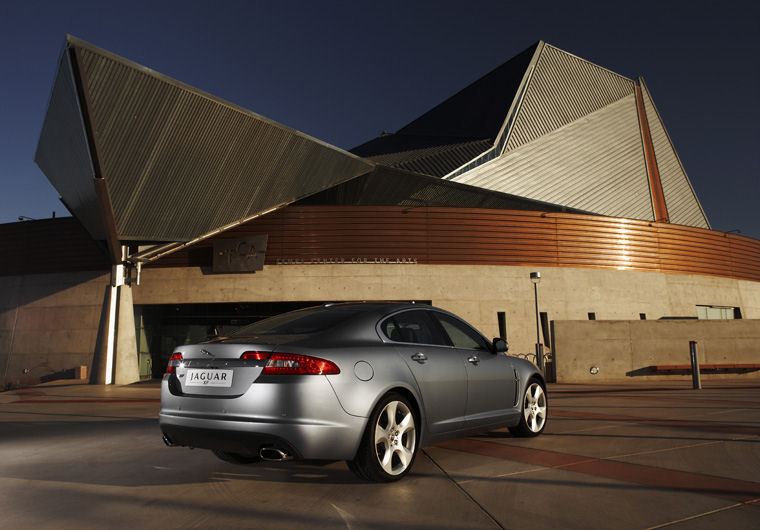 2011 Jaguar XF Picture