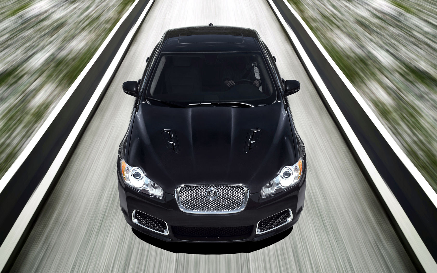 Jaguar XF Desktop Wallpaper