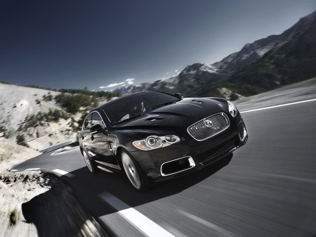 Jaguar XF Desktop Wallpaper