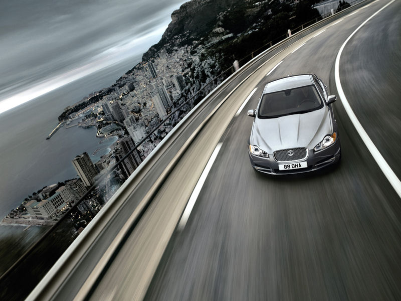 Jaguar XF Desktop Wallpaper