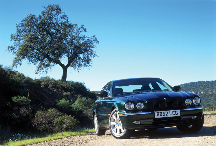 2004 Jaguar XJ8 Picture