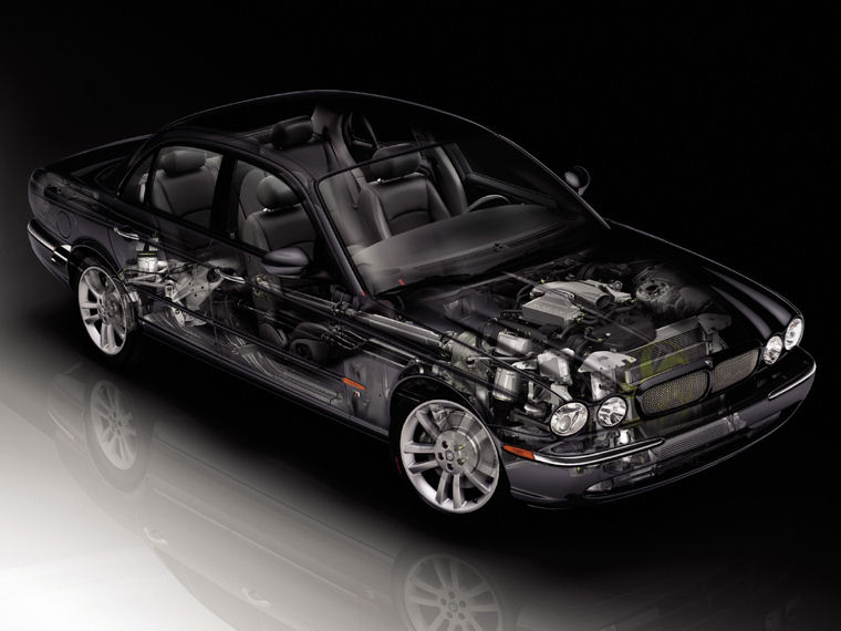 2004 Jaguar XJ8 Technology Picture