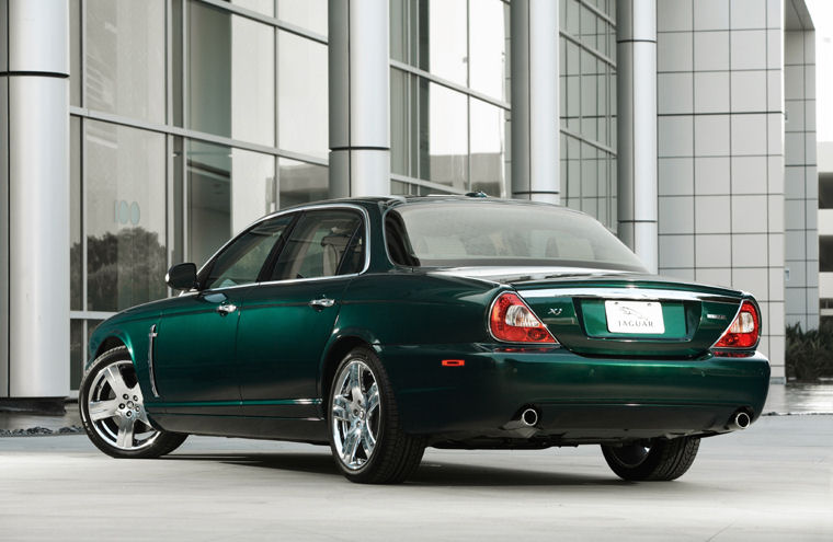 2008 Jaguar XJ8 Picture