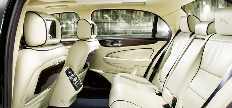 2009 Jaguar XJ Super V8 Portfolio Rear Seats Picture