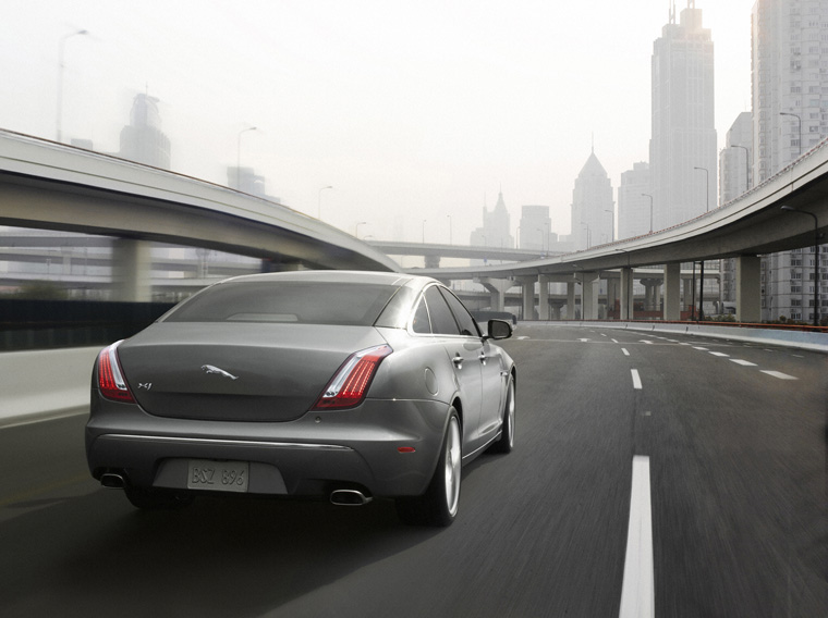 2011 Jaguar XJ Picture