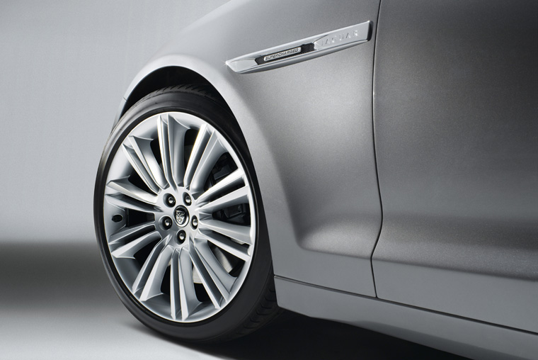 2011 Jaguar XJ Rim Picture