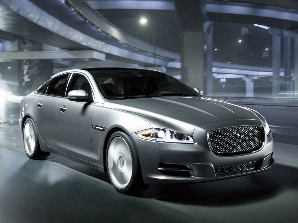 Jaguar XJ Desktop Wallpaper