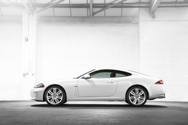 2011 Jaguar XKR Picture