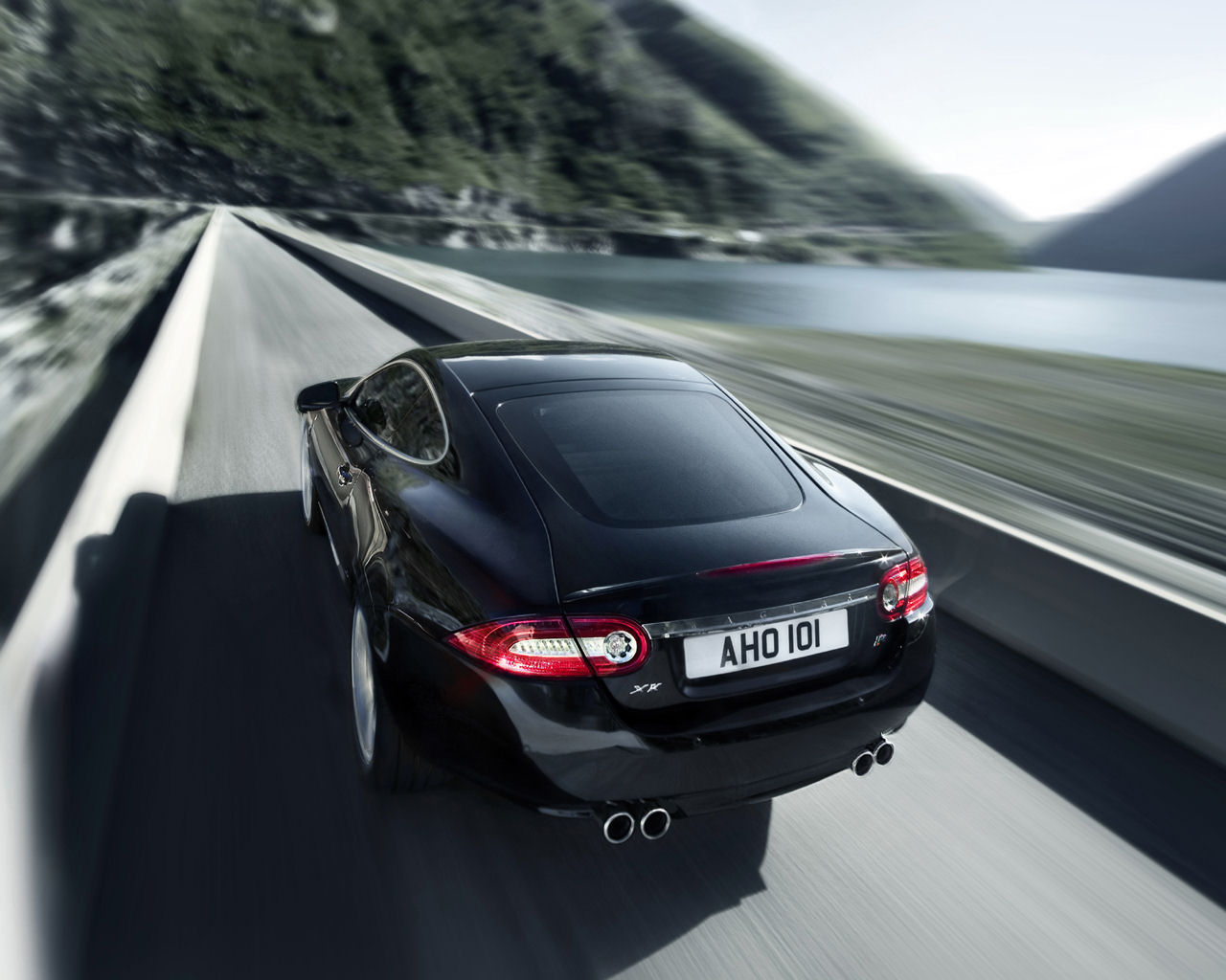 Jaguar XK Desktop Wallpaper