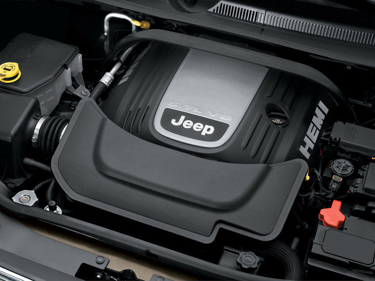 2008 Jeep Commander 5.7-liter V8 Hemi Engine Picture