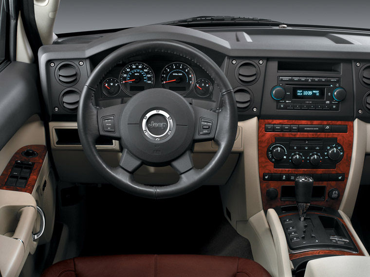 2010 Jeep Commander Limited 5.7 V8 4WD Cockpit Picture