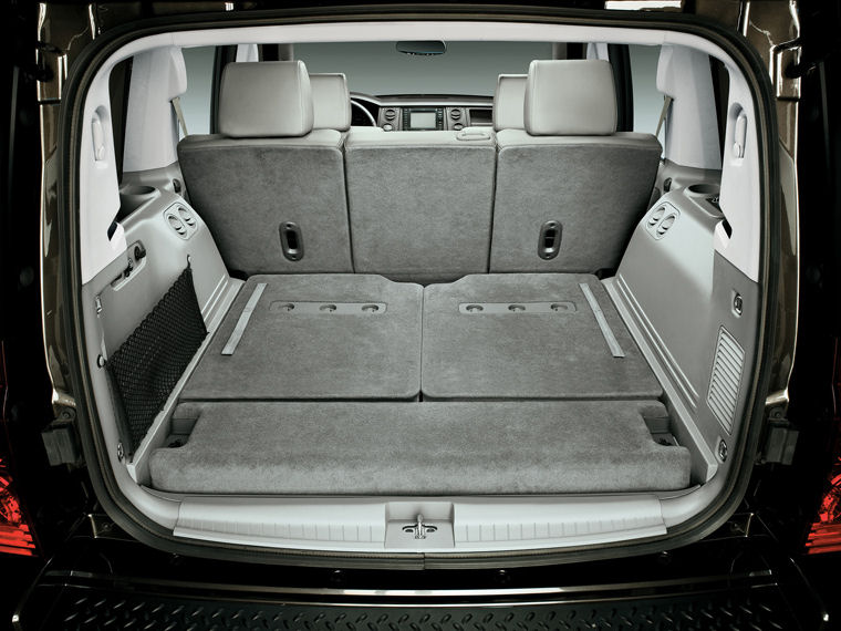 2010 Jeep Commander 4WD Trunk Picture