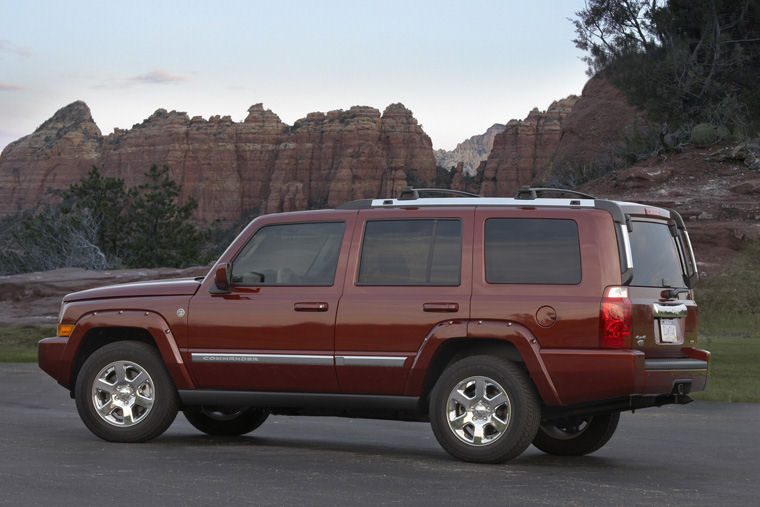 2010 Jeep Commander Picture