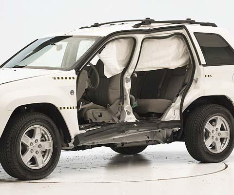 2008 Jeep Grand Cherokee IIHS Side Impact Crash Test Picture