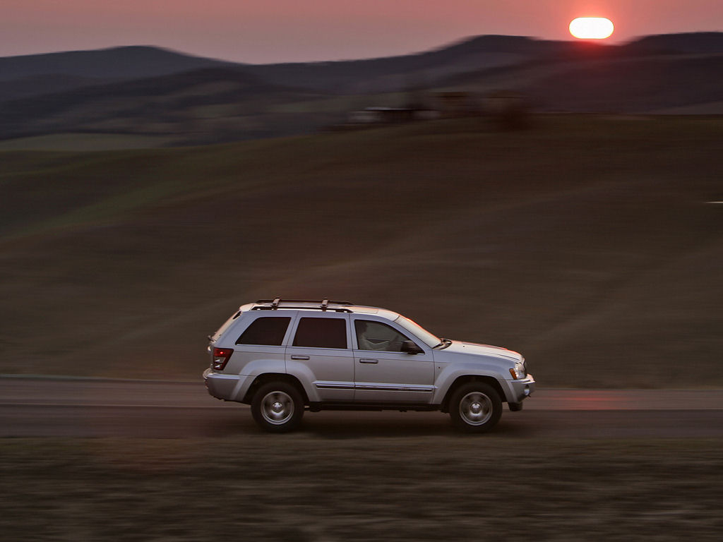 Jeep Grand Cherokee Desktop Wallpaper