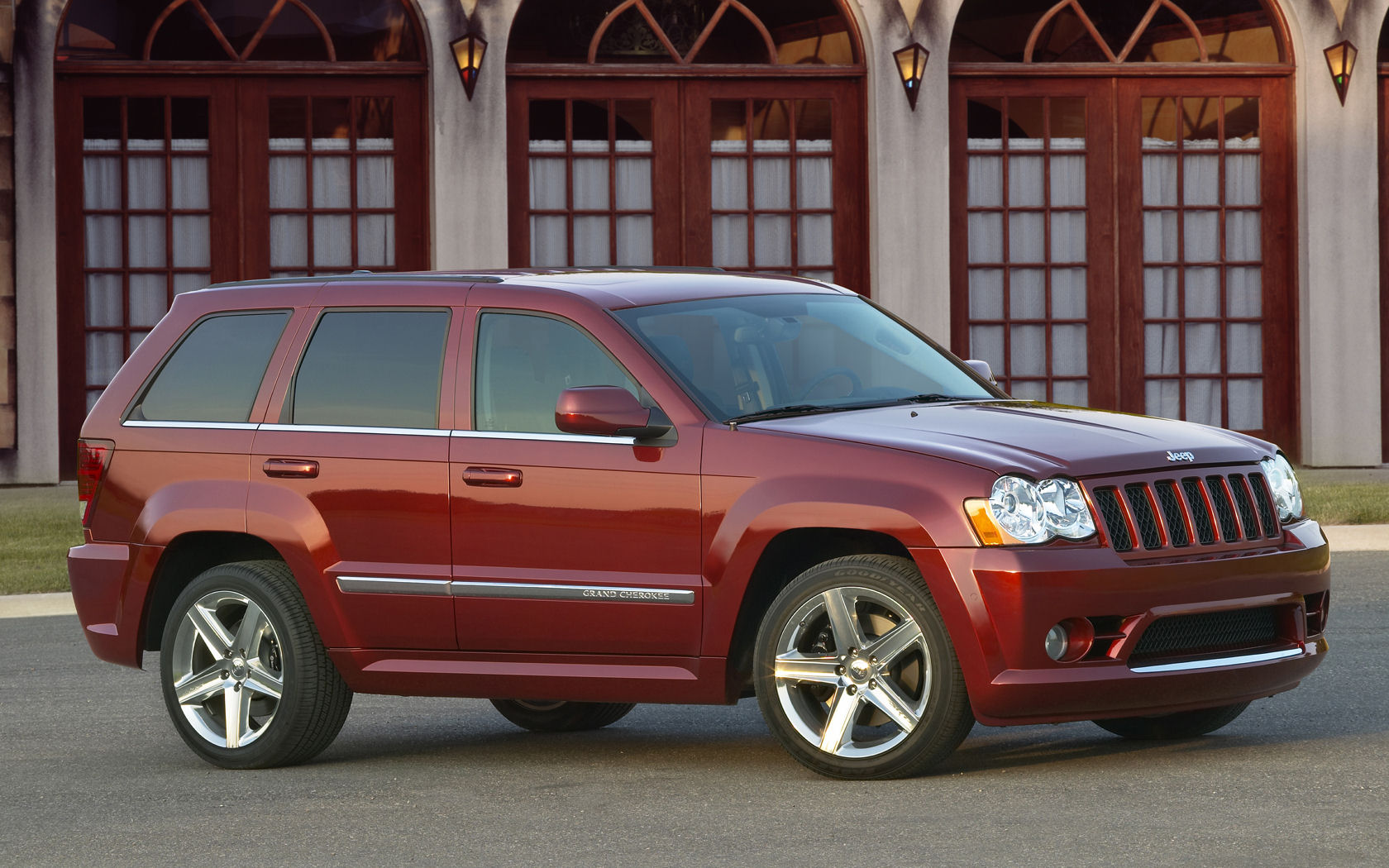 Jeep Grand Cherokee Desktop Wallpaper