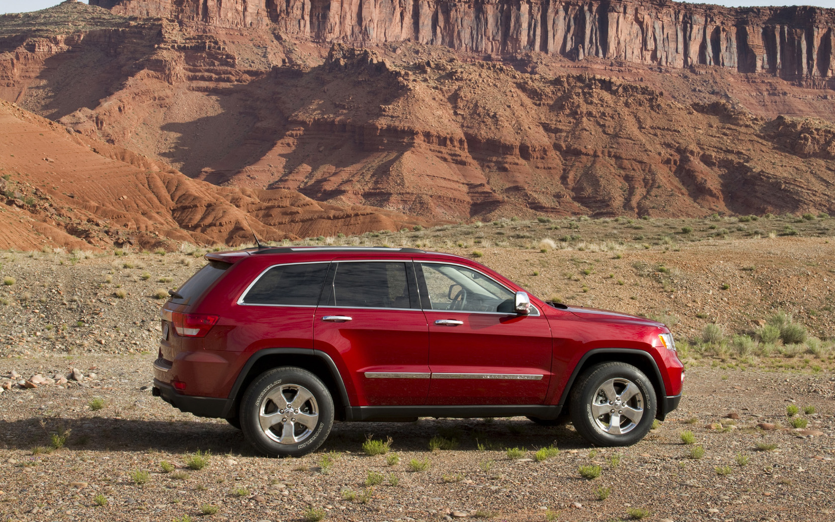 Jeep Grand Cherokee Limited, Hemi V8, SRT8 - Free Widescreen Wallpaper