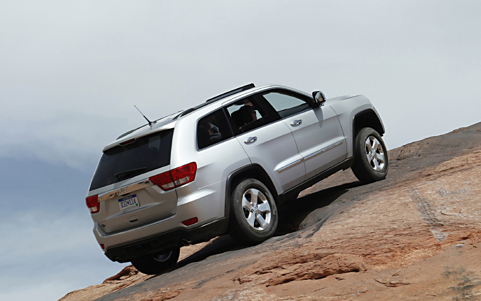 Jeep Grand Cherokee Desktop Wallpaper