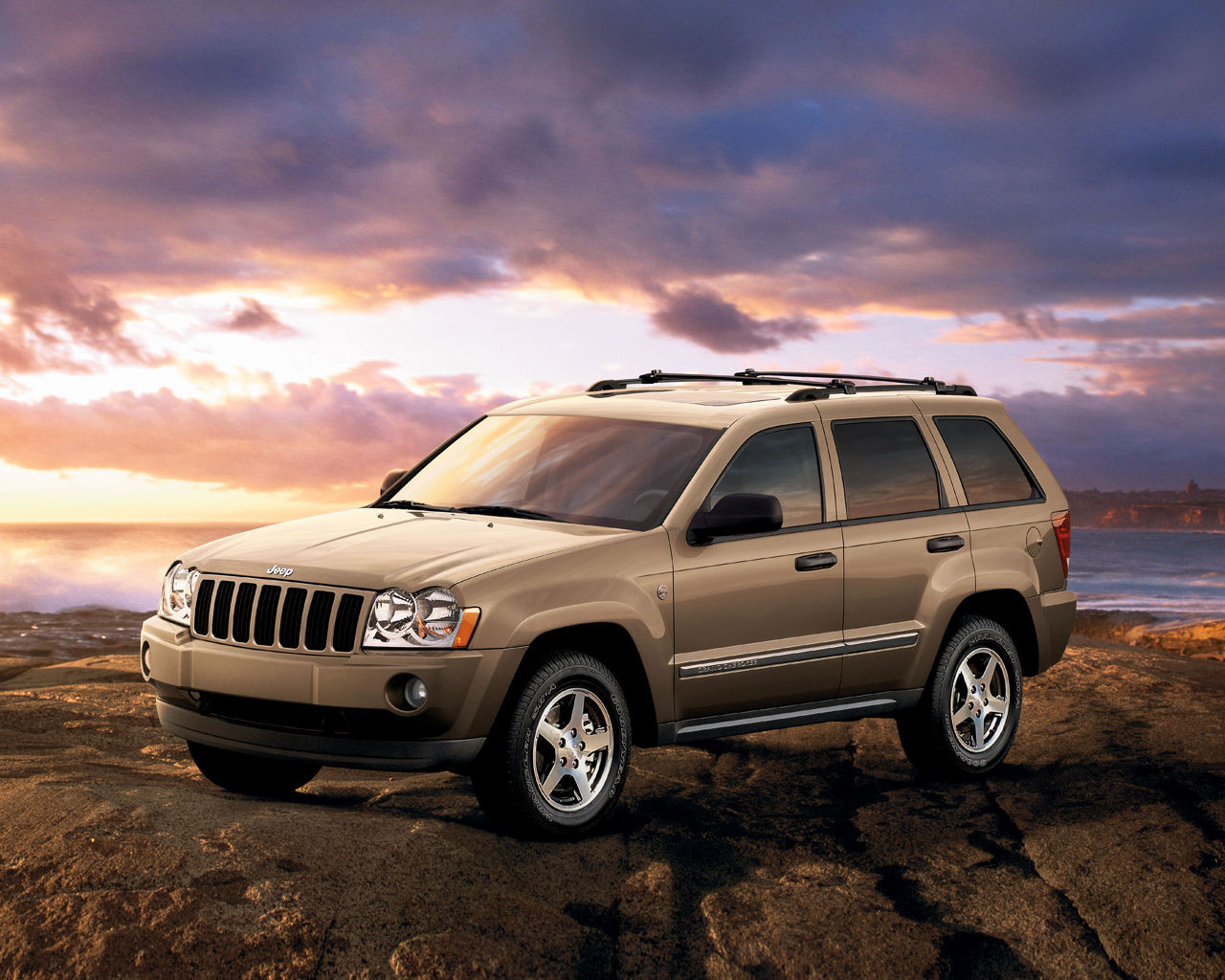 Jeep Grand Cherokee Desktop Wallpaper