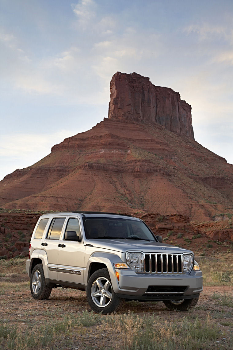 2010 Jeep Liberty Limited 4WD Picture