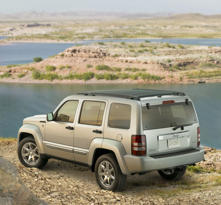 2010 Jeep Liberty Limited 4WD Picture