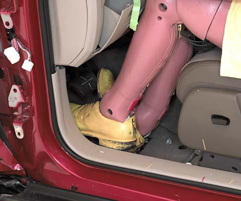 2010 Jeep Liberty IIHS Frontal Impact Crash Test Picture